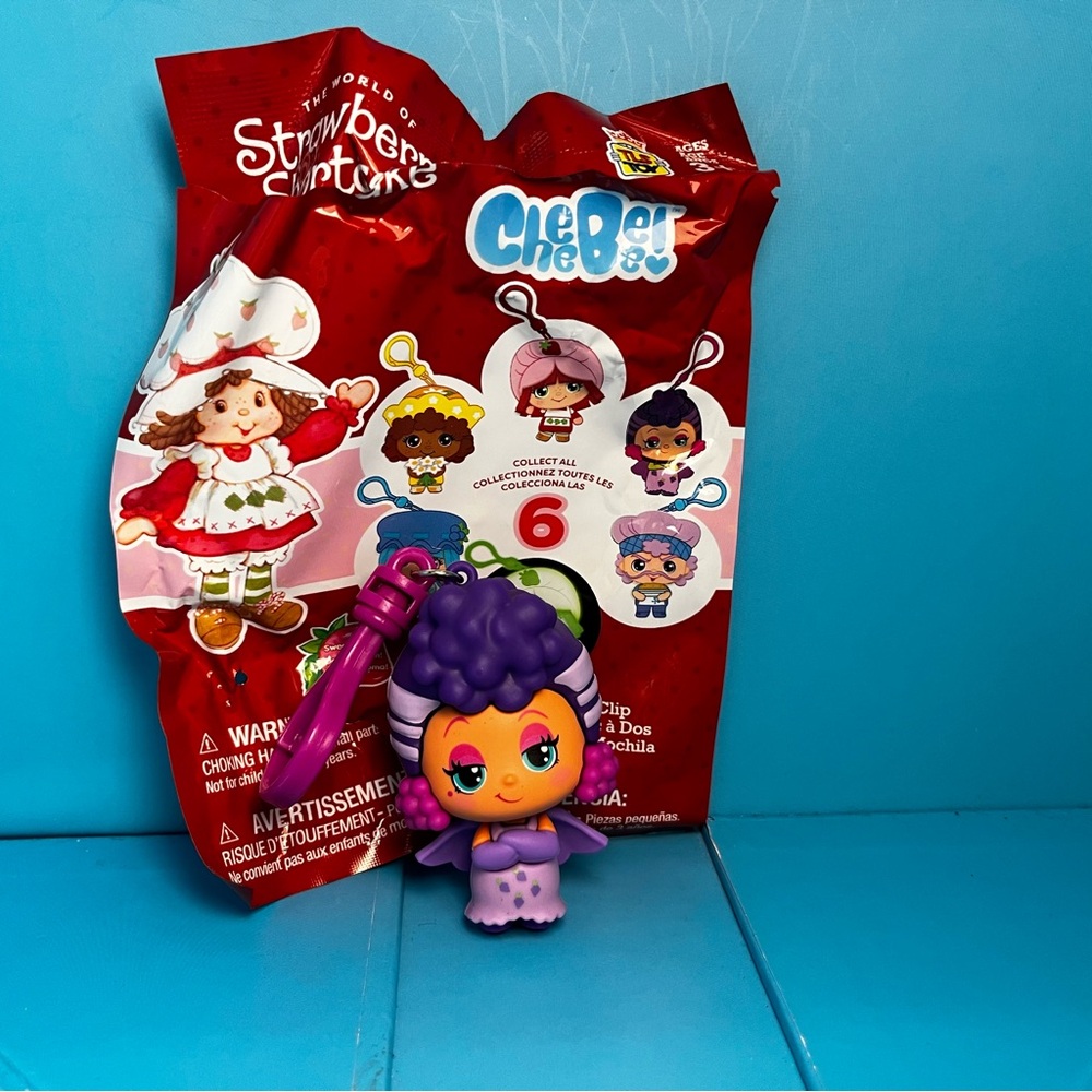 TLS Toys - Strawberry Shortcake Cheebee Backpack Clip - Sour Grapes